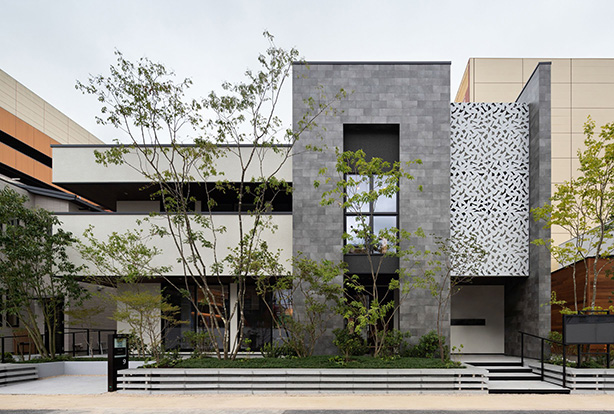 {info.field_group_lang.thumb4.post_other_value_format.alt[$k]}