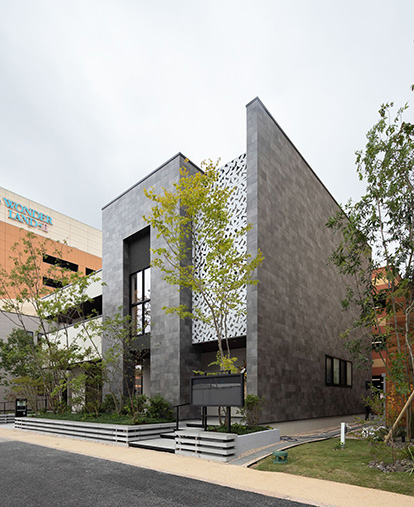 {info.field_group_lang.thumb4.post_other_value_format.alt[$k]}