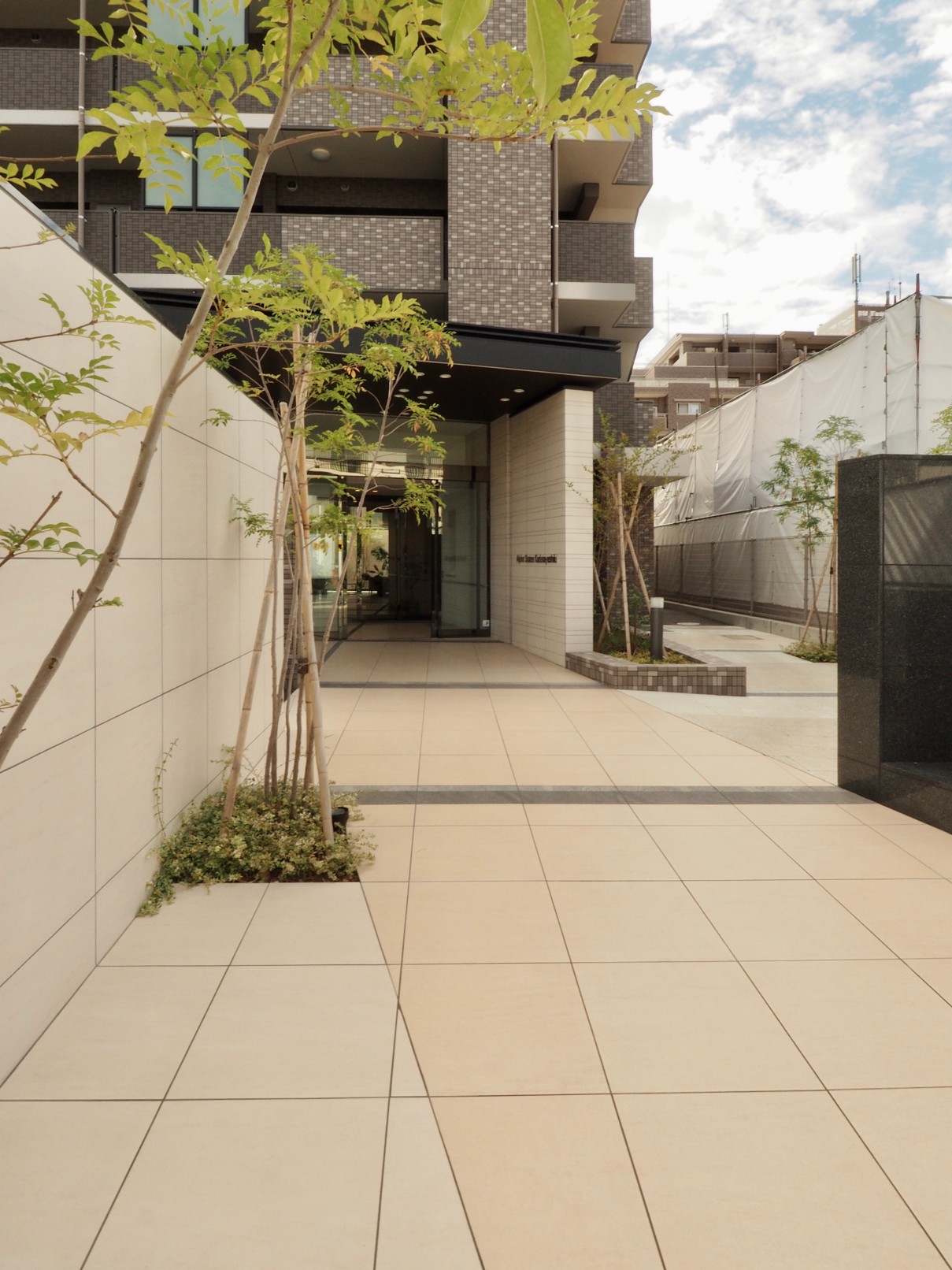 {info.field_group_lang.thumb4.post_other_value_format.alt[$k]}