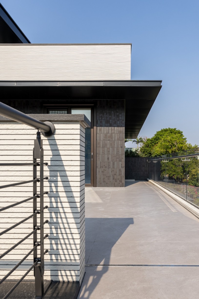 {info.field_group_lang.thumb4.post_other_value_format.alt[$k]}