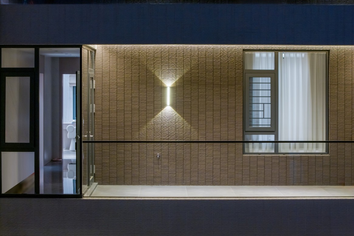 {info.field_group_lang.thumb4.post_other_value_format.alt[$k]}