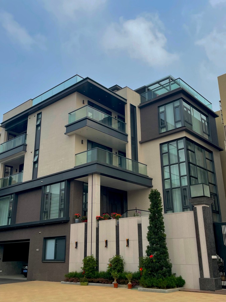 {info.field_group_lang.thumb4.post_other_value_format.alt[$k]}