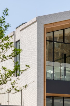 {info.field_group_lang.thumb4.post_other_value_format.alt[$k]}