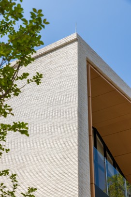 {info.field_group_lang.thumb4.post_other_value_format.alt[$k]}