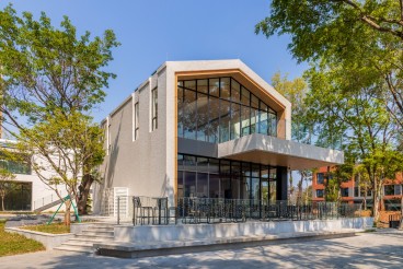 {info.field_group_lang.thumb4.post_other_value_format.alt[$k]}