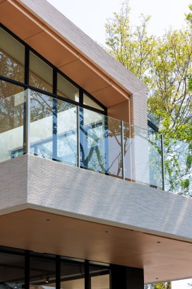 {info.field_group_lang.thumb4.post_other_value_format.alt[$k]}