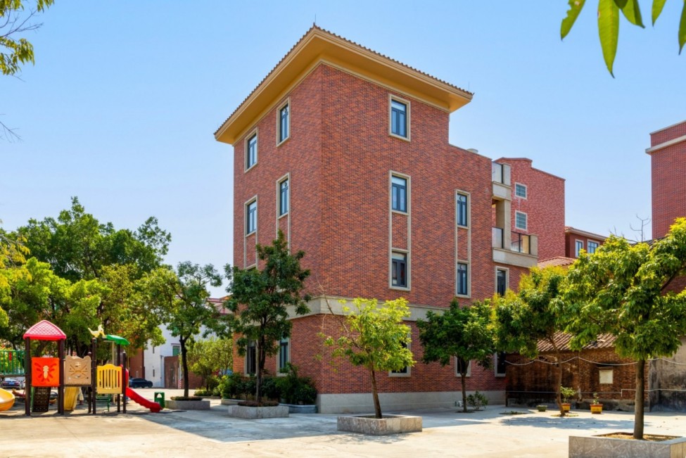 {info.field_group_lang.thumb4.post_other_value_format.alt[$k]}